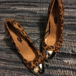 🔥 HP Chrome Toes Cheetah Print Heels 🔥